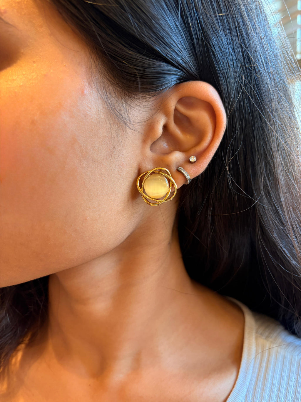 Lunar Studs
