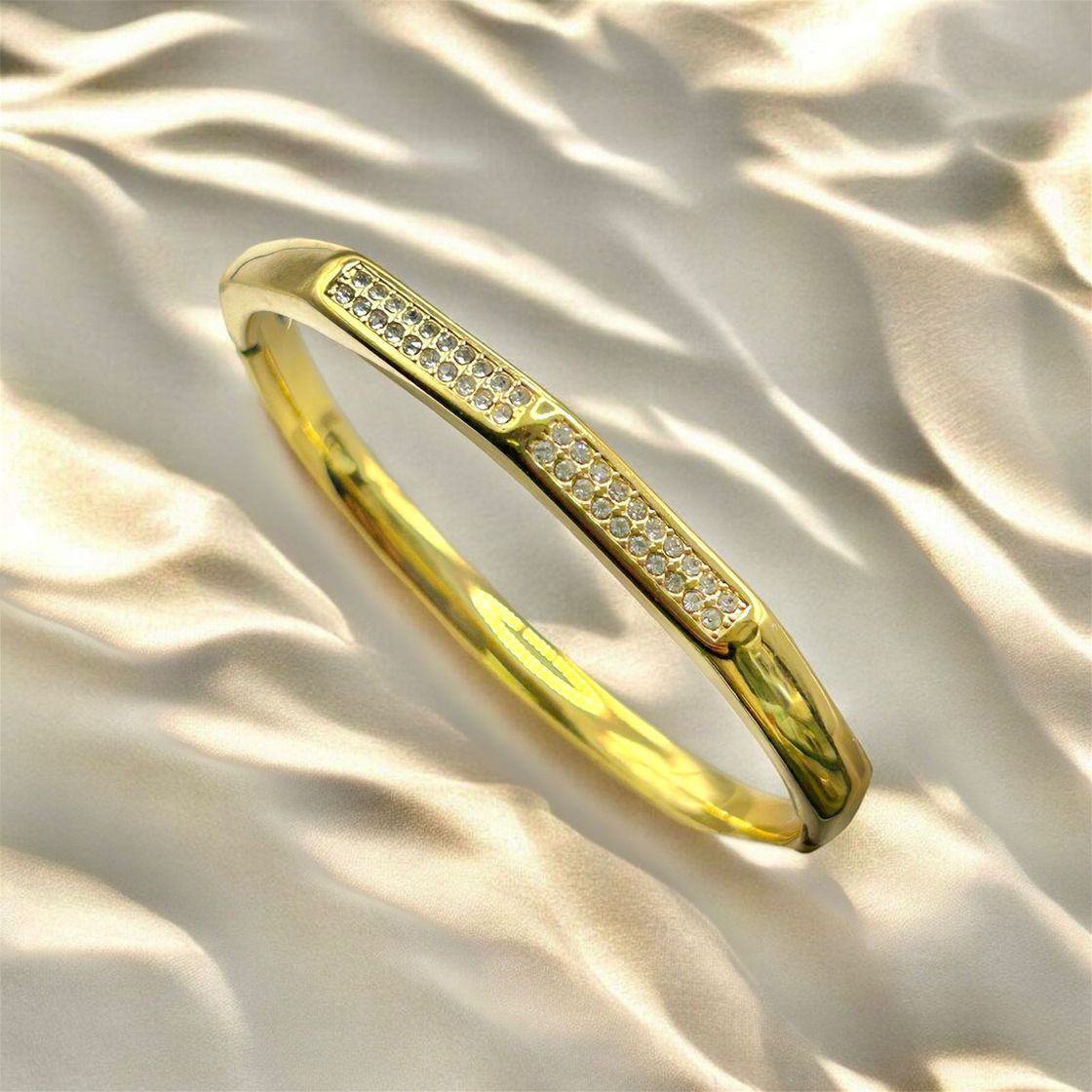 Dazzling Crystal Kada