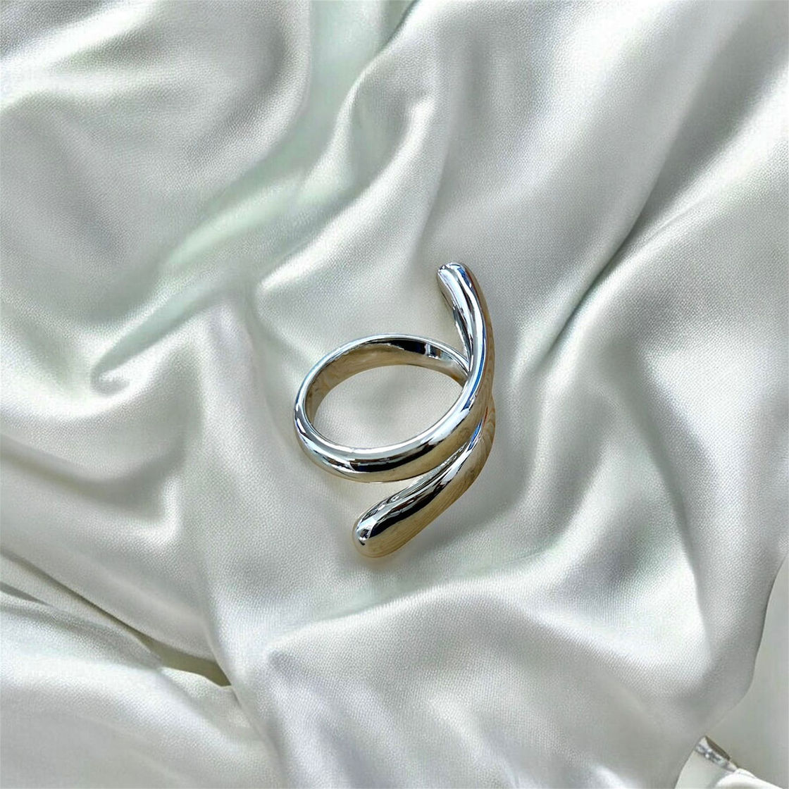 Curved Twist Silver Ring