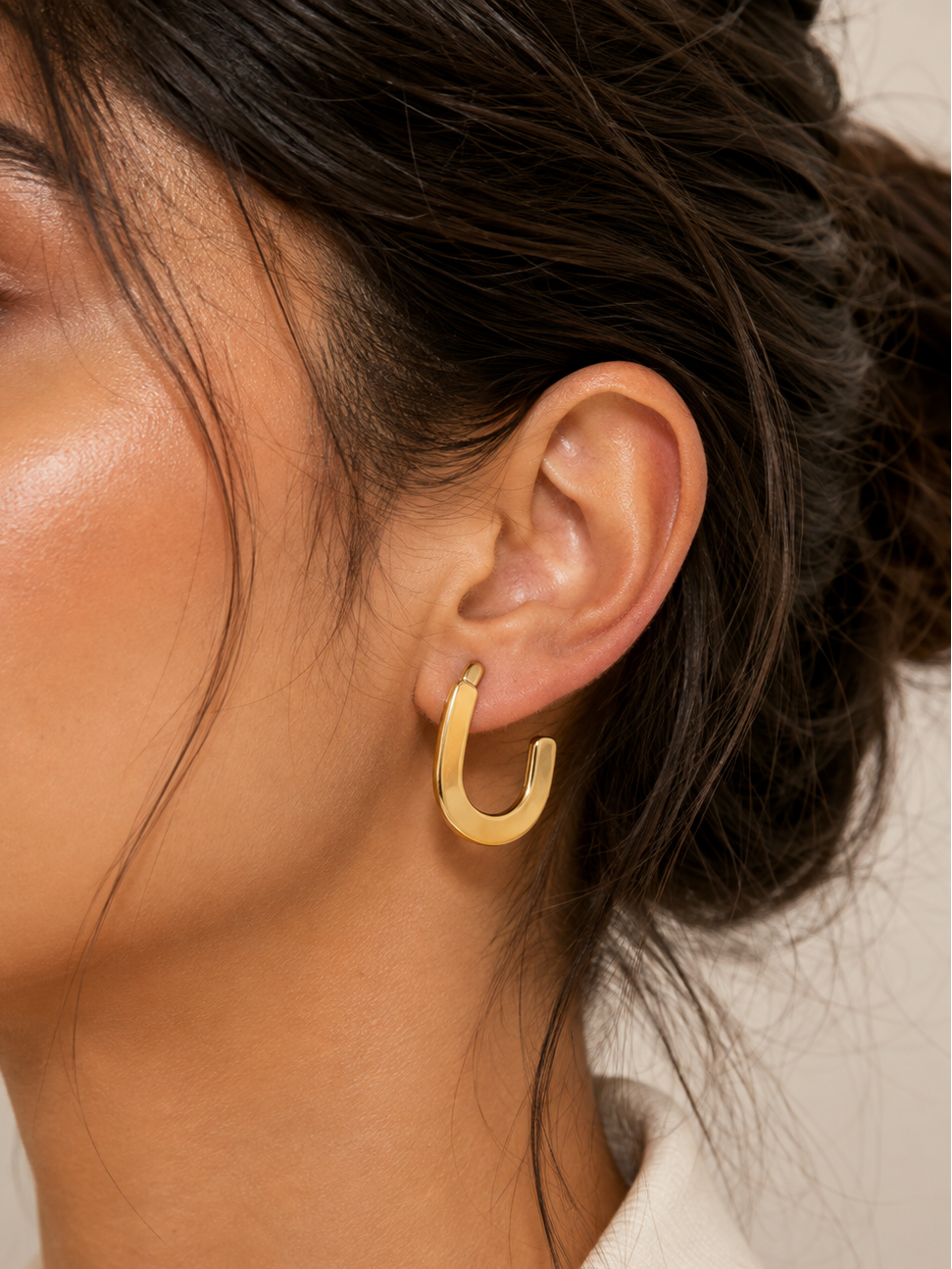 Amara Sculpted Hoop Earrings
