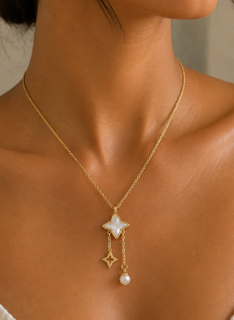 Luna Pearl Necklace