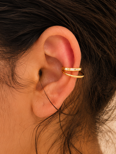 Sapphire Glow Ear Cuff