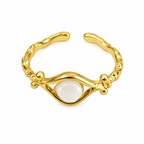 Luna Pearl Ring