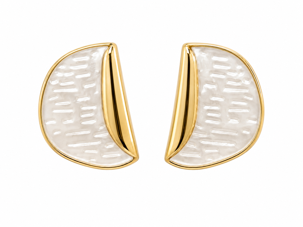 Luna Pearl Stud Earrings