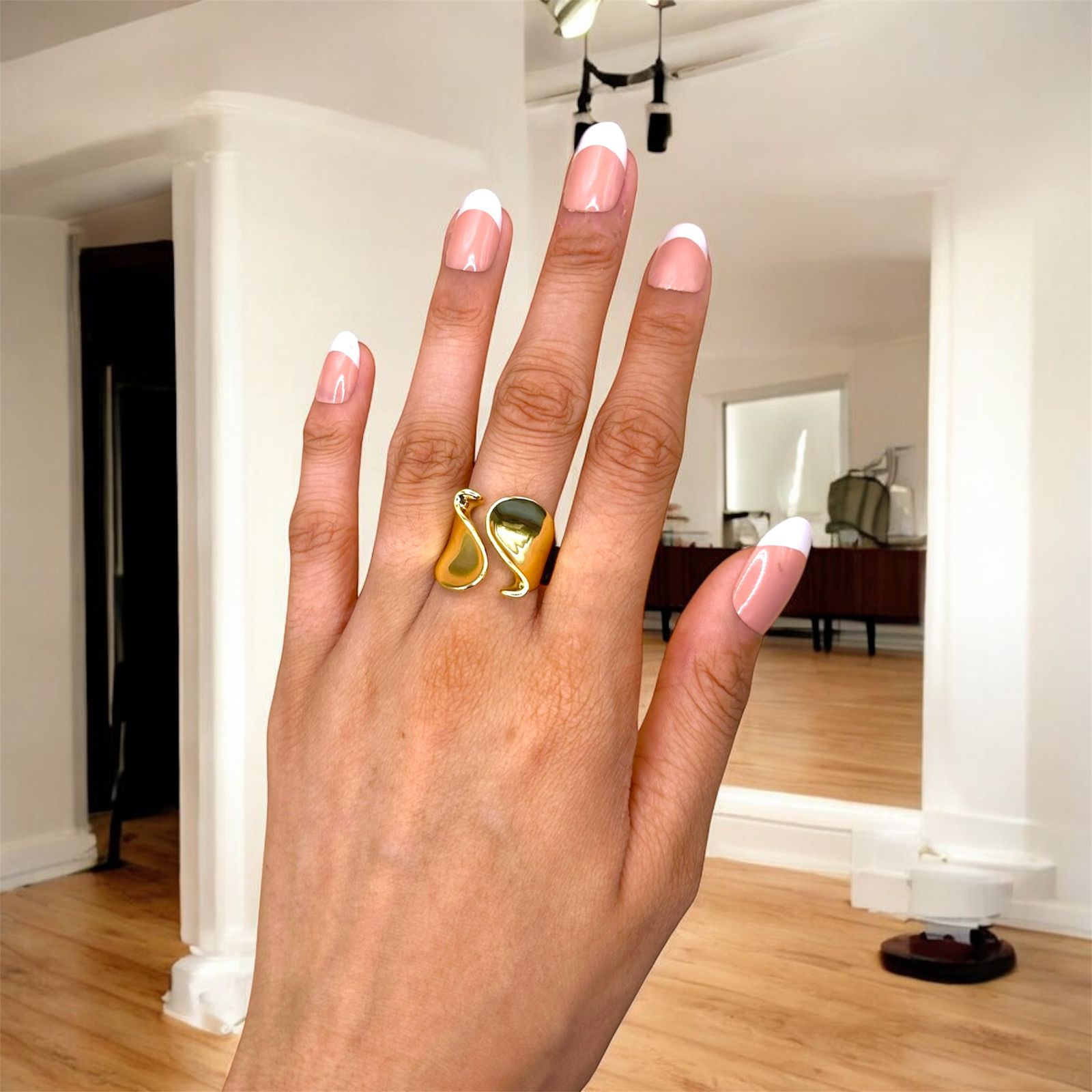 Sculptural Fluid Ring