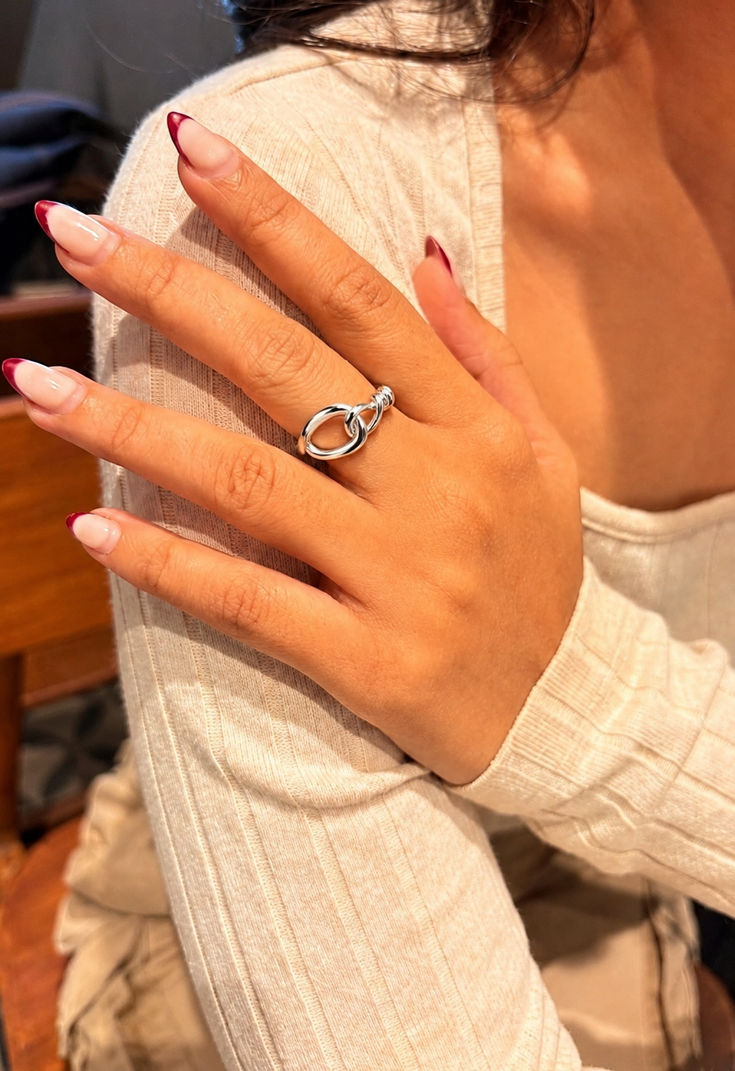 The Unity Knot Ring