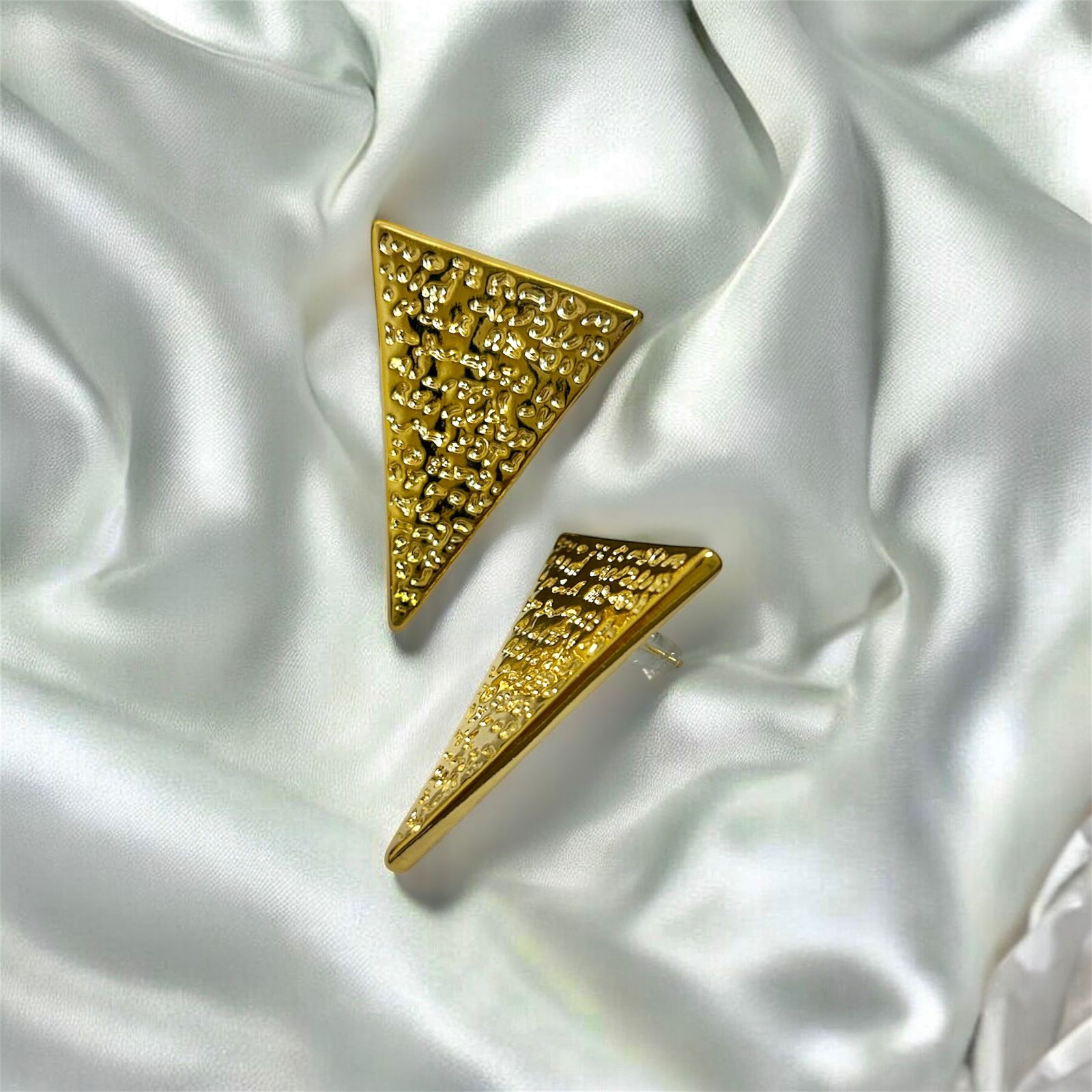 Golden Geo Triangle