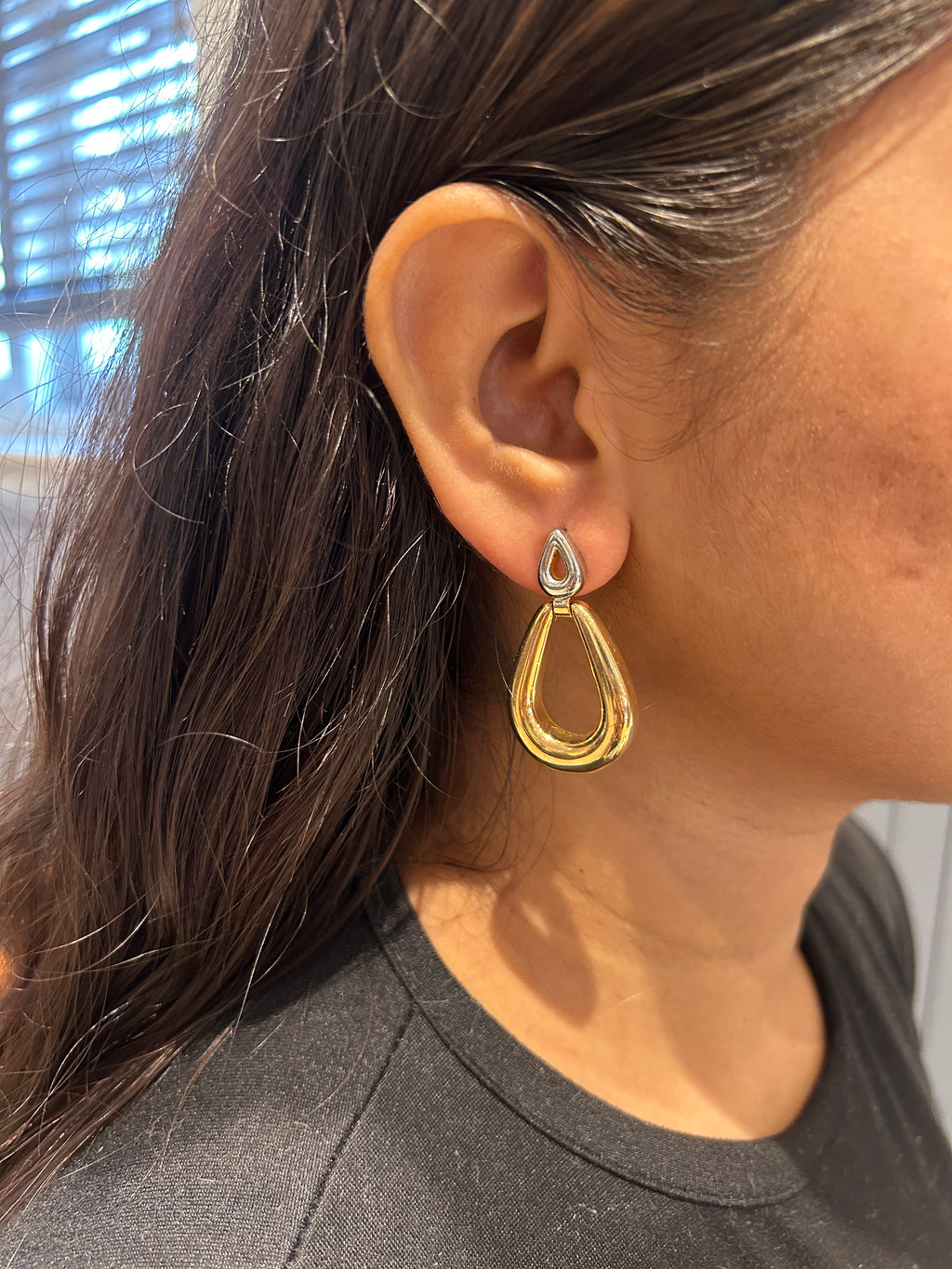 Two-Tone Teardrops